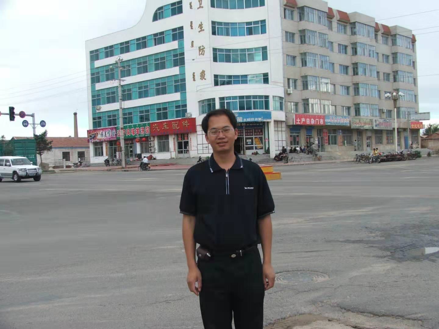 7bad0f206329483e8e75b5def7f256d7.jpg 莫锋同志1 (1).jpg